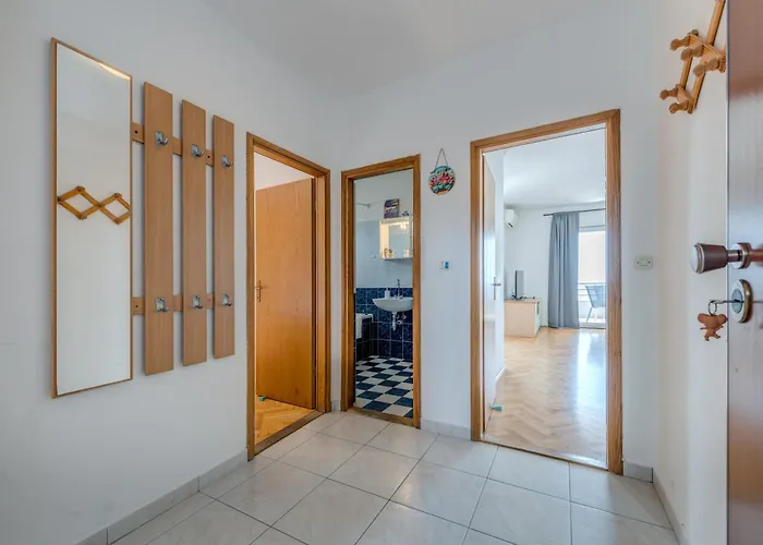 Lo Seaview Haven Split