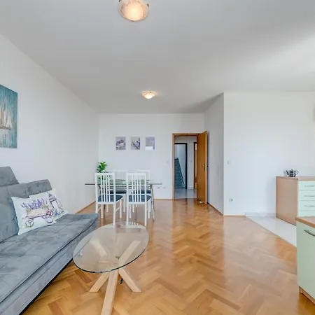 Lo Seaview Haven *
