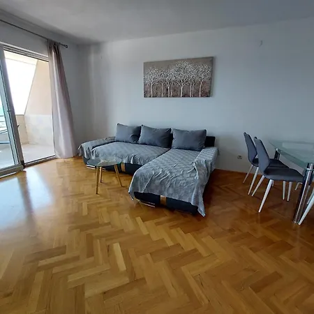 Lo Seaview Haven דירה